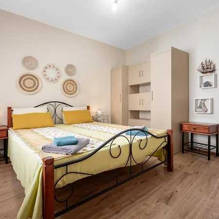 Spacious Family | Free Street Parking Appartement
